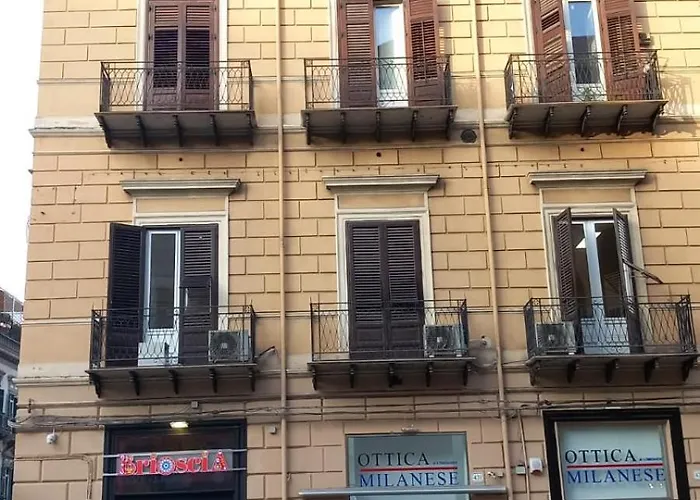 בית הארחה Corner Rome 433 *